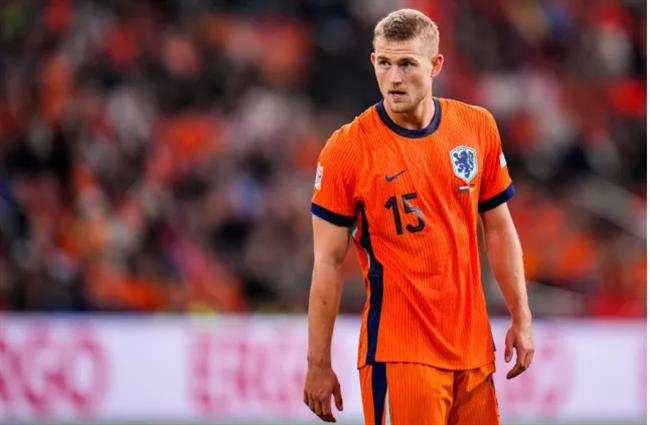 Matthijs de Ligt choi khong tot khi tap trung cung tuyen Ha Lan